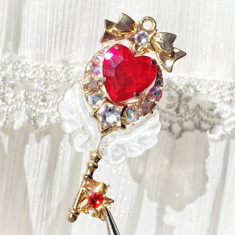 January birthday color heart key（ライトシャム） キーチャーム  ネックレス  ビジュー   魔法  ウェディング   プレゼント  ガーネット  誕生石 