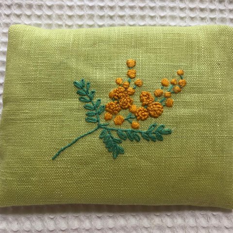 [受注制作] 刺繍のティッシュケース☆ミモザ