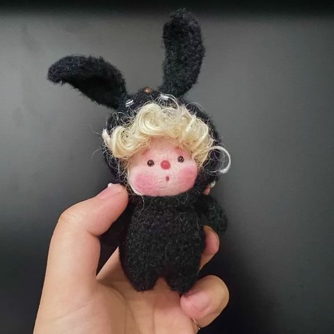 ミニ動物子　ブラックうさぎちゃん　ぬいぐるみ  オリジナル　ハンドメイド モールアート　