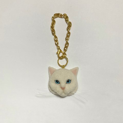 羊毛フェルト 猫バッグチャーム 白猫