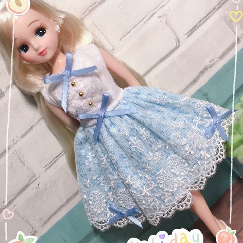 リカちゃん服ワンピース　〜白×アクアフラワー〜