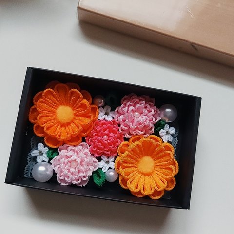 FLOWER BOX