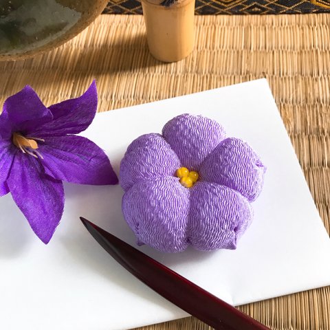 ちりめん和菓子 桔梗の花（ききょうの花）