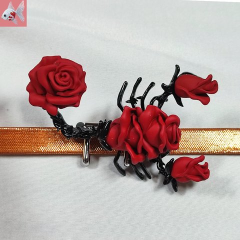 ◆薔薇のサソリの帯留め飾り①　レッド