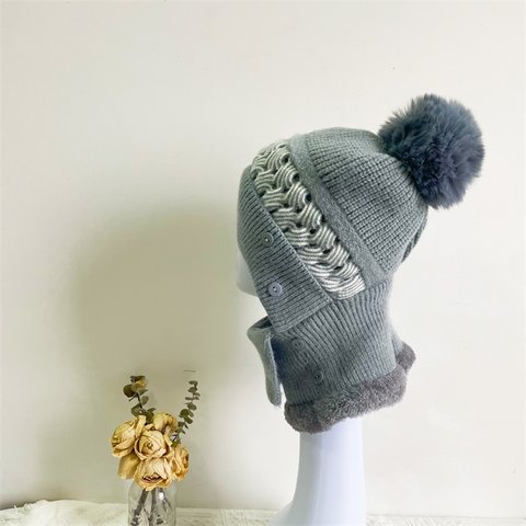 帽子とマフラー、グレーニットハット、裏起毛、ニット帽子、冬の帽子、贈り物、防寒対策、