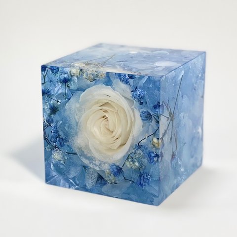  クリスタルアートリウム ホワイト×ブルー バラ 紫陽花 かすみ草
