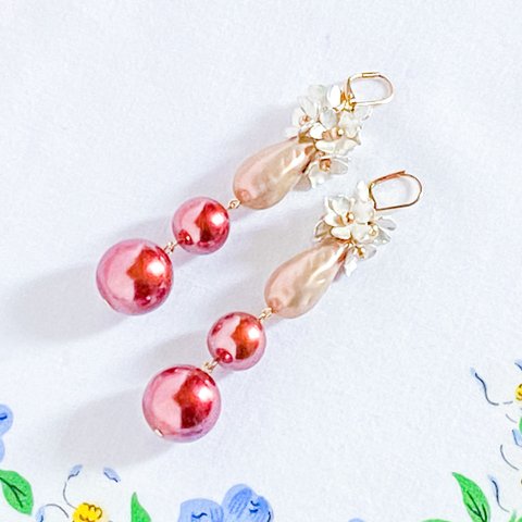 SALE【2色】秋冬色パールと白銀の花のピアス