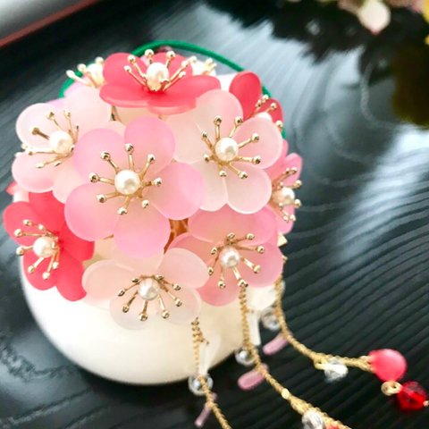  艶やか(あでやか)梅の花(三色)三連チャーム☆～ヘアクリップ(簪)～