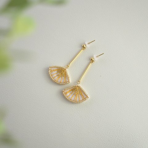 刺繍ピアス/イヤリング　イチョウ