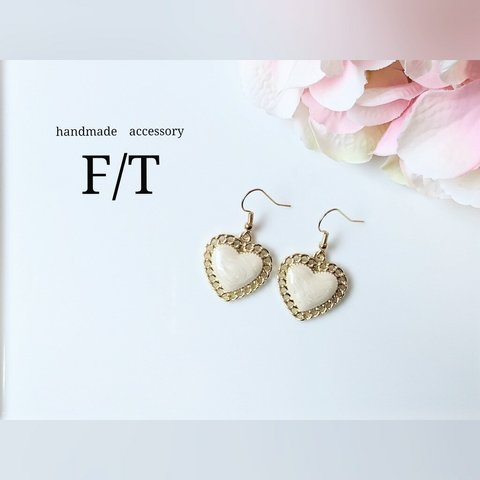 SALE　heartのピアス/樹脂ピアス/ノンホールピアス/イヤリング★