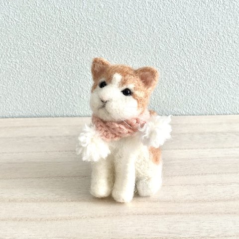 羊毛フェルトのおすわり猫のぬいぐるみ　うちの子ぬいぐるみ