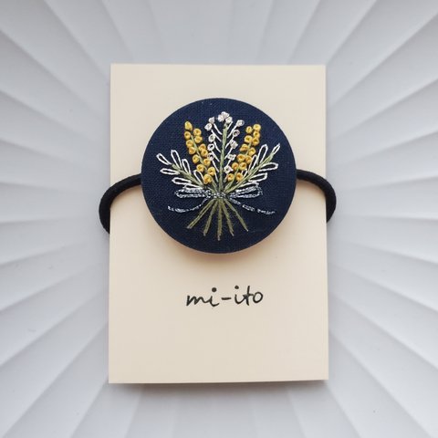 【再販】刺繍ヘアゴム or ブローチ🌷　no.503   くるみボタン　 💛送料無料💛　