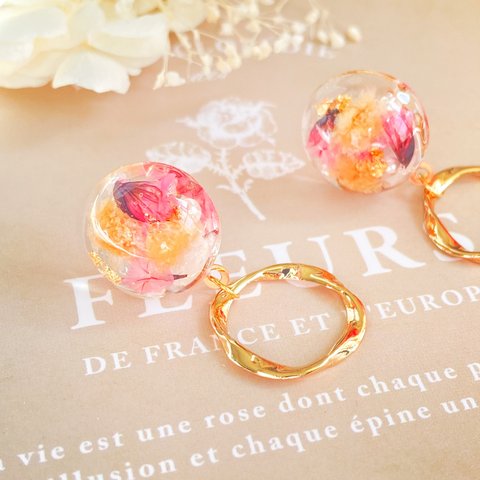 Pink preserved flower×gold ring earring