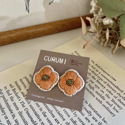 お花刺繍　pierce orange