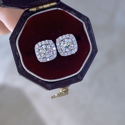 天然ダイヤモンドピアス0.84ct　k18