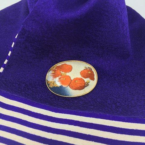 日本刺繍 ブローチ 「万寿菊」～みかん色　オプション金具で帯留めにも