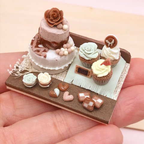 ミニチュア　チョコレートケーキセット