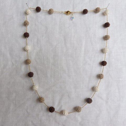 ponpon necklace(mocha)