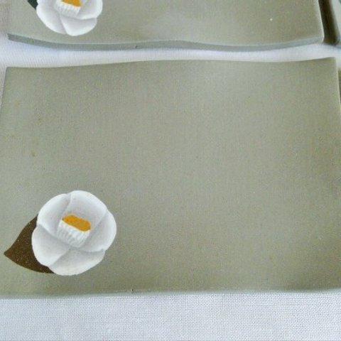 白椿の菓子皿（アウトレット４枚セット）