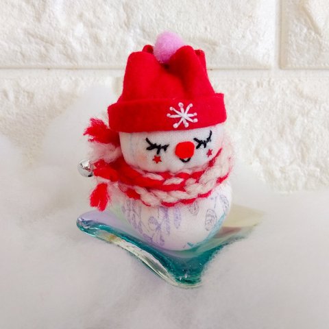 ほっこり雪ちゃん⛄🎄　銀の子（弟）