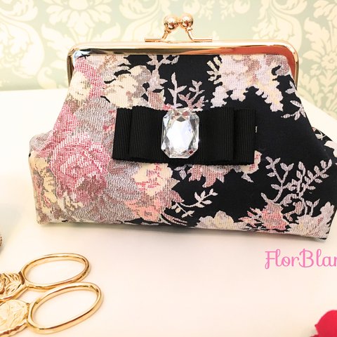 FlorBlanca Metal clasp pouch “Apricot” がま口ポーチ“アプリコット”黒花柄