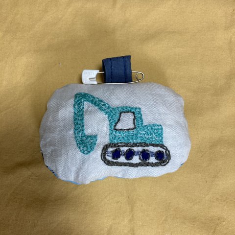  ネームタグ☆手刺繍☆ハンドメイド☆ショベルカー