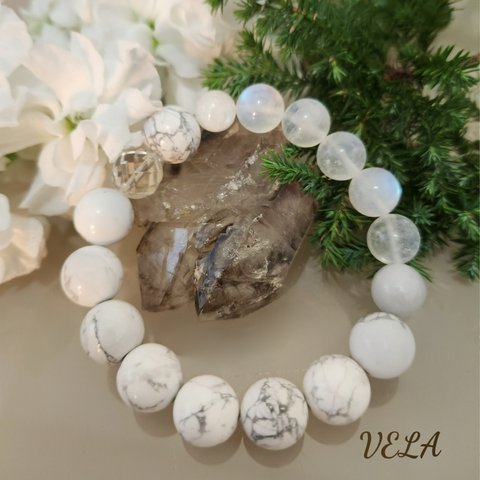 Blue moon stone bracelet 🤎