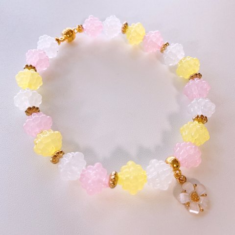 猫の首輪🐈金平糖ビーズ🍭ネックレス首輪♡お花チャーム🌼*･