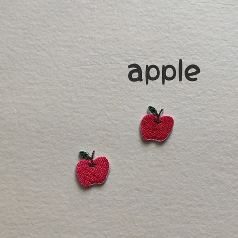 刺繍ワッペン　りんご　2枚セット