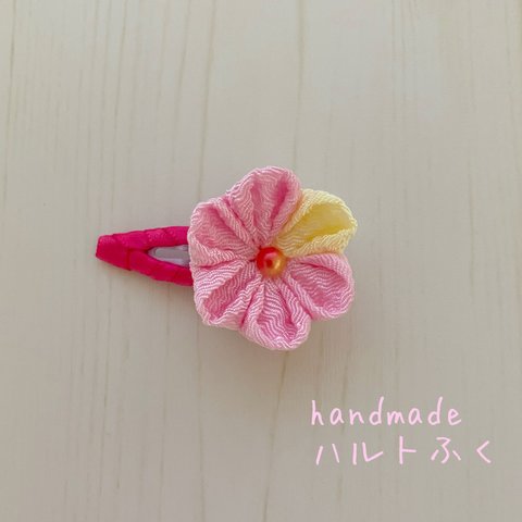 つまみ細工のお花のパッチンピン①🌸