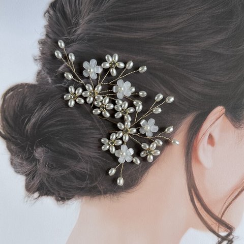 クリスタルとパールのお花の髪飾り2本組