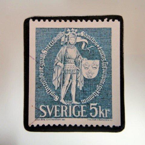 アップサイクル　スウェーデン　切手ブローチ4970