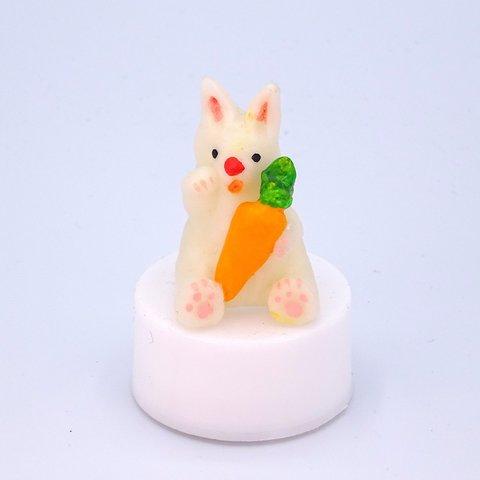 LEDキャンドルライト付き動物人形シリーズ「白ウサギ＆人参」