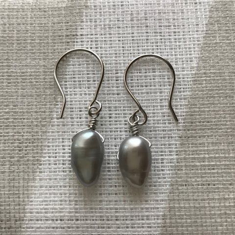 シルバーグレーのケシパール♚ピアスorノンホールピアス