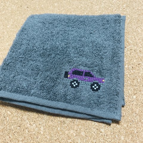 くるまの刺繍ハンカチ