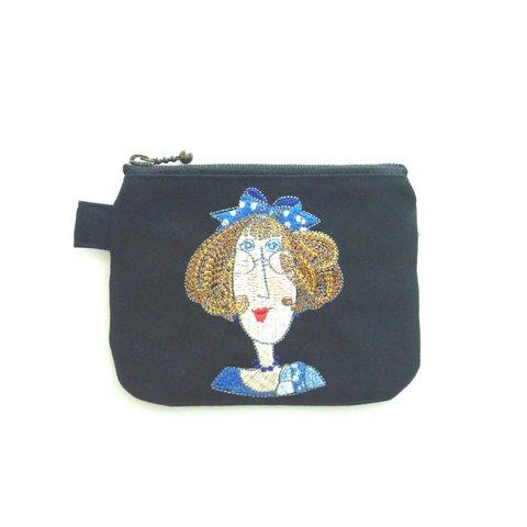 ロラライハリス刺繍　帆布　ティッシュポーチ　髪にブルーリボンのレディ刺繍