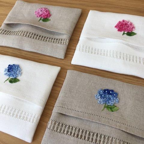 梅雨のアジサイ｜手刺繍＆手仕立てのソフトリネンポケットティッシュケース