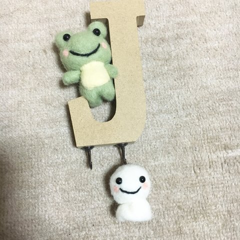 かえるくんとてるてるちゃんの壁掛け