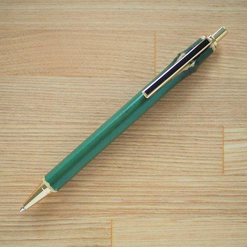 竹のしなやかさをそのままに使ったシャープペン 染竹シャーペン