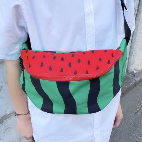 4月下旬発送予定　スイカボディバッグ🍉