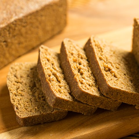 オーガニックライ麦100％・約12時間蒸し焼きにして作るドイツパン・プンパニッケル