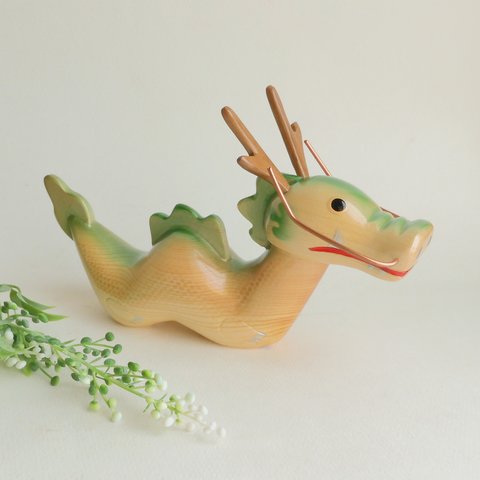 辰（ 木 干支 ） wooden dragon