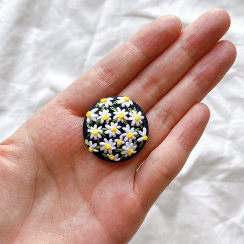 刺繍くるみボタン❁沢山のお花たち⑤❁