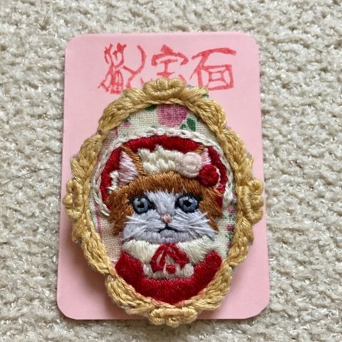 ロリータ猫の肖像画ブローチ【受注製作】