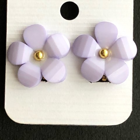 お花の蝶バネイヤリング(薄紫)