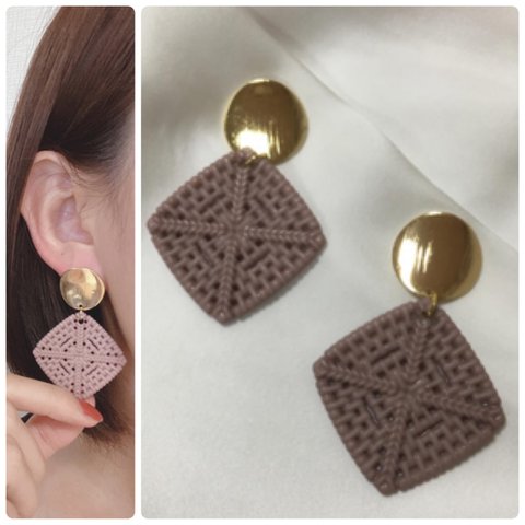 ゴールドプレート×くすみパープルアクリルスクエアピアス