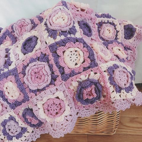 【受注製作】お花モチーフいっぱいの手編みブランケット　