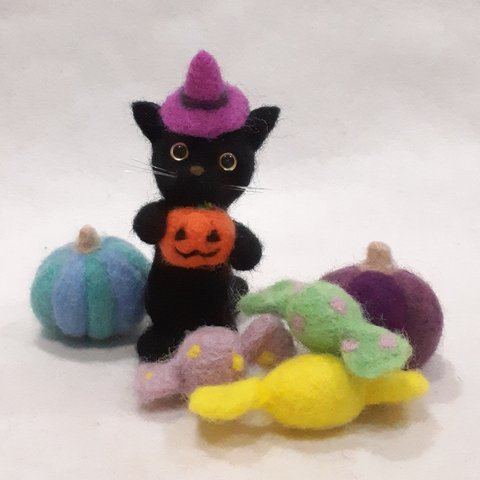羊毛フェルトのハロウィン飾り　黒猫ちゃんセット