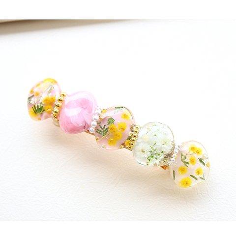 本物のお花のミモザのバレッタ　レジン　ヘアアクセサリ―