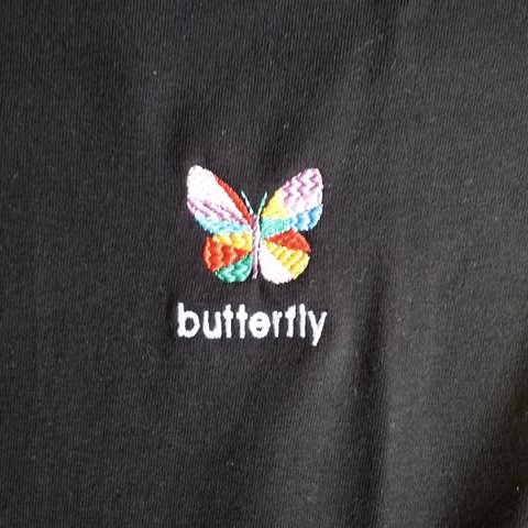 butterfly 蝶　モザイク調　ワンポイント刺繍Tシャツ　半袖　長袖　6.2oz 黒